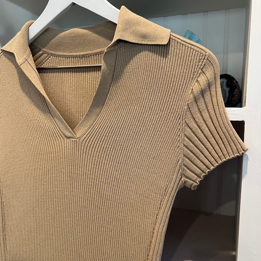 Burberry Stretchy Ribbed Knit Top (Excellent Condition) - Picture 5 of 16